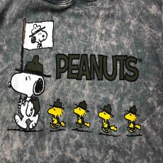 画像2: PEANUTS SNOOPY HOODED SWEAT MINERAL WASH ピーナッツ スヌーピー フードパーカー TYEDYE  ブラック メンズ/レディース (2)